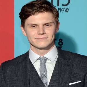 Evan Peters